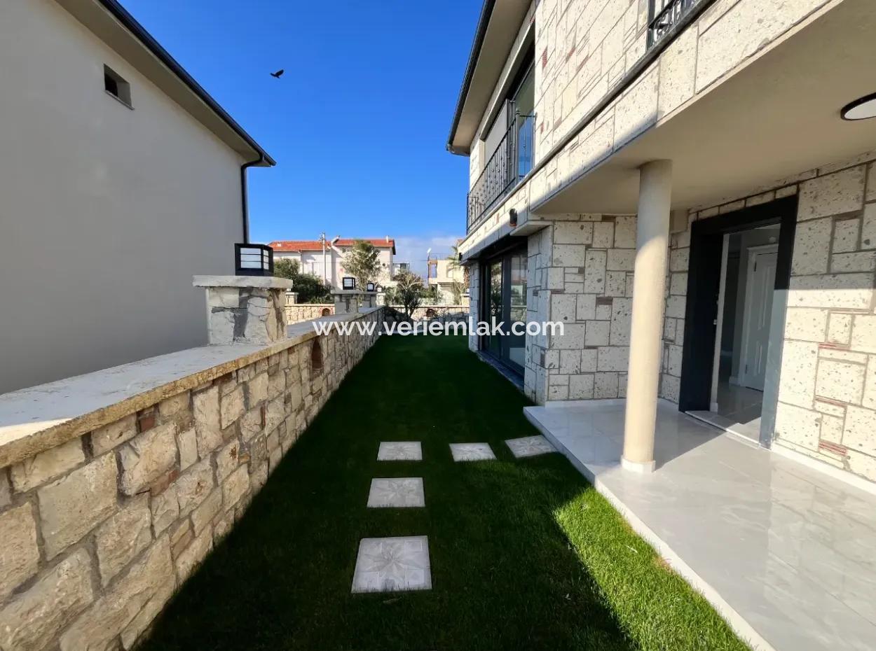 Denize Komşu Taş Villa İle Hayallerinizi Gerçekleştirin