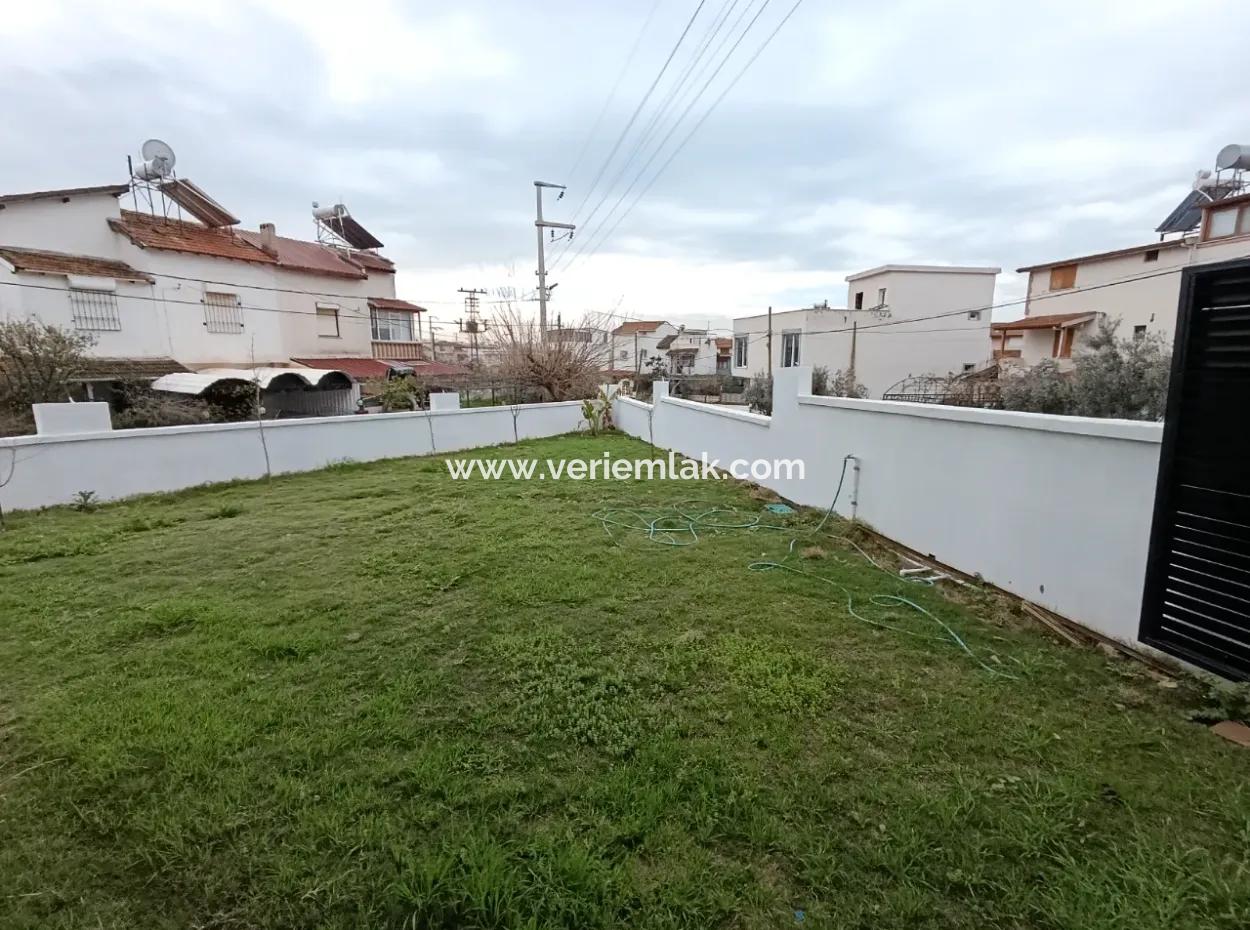 Akarca'da Denize 70 Adım Mesafede 4+1 Köşe Parsel Sıfır Villa