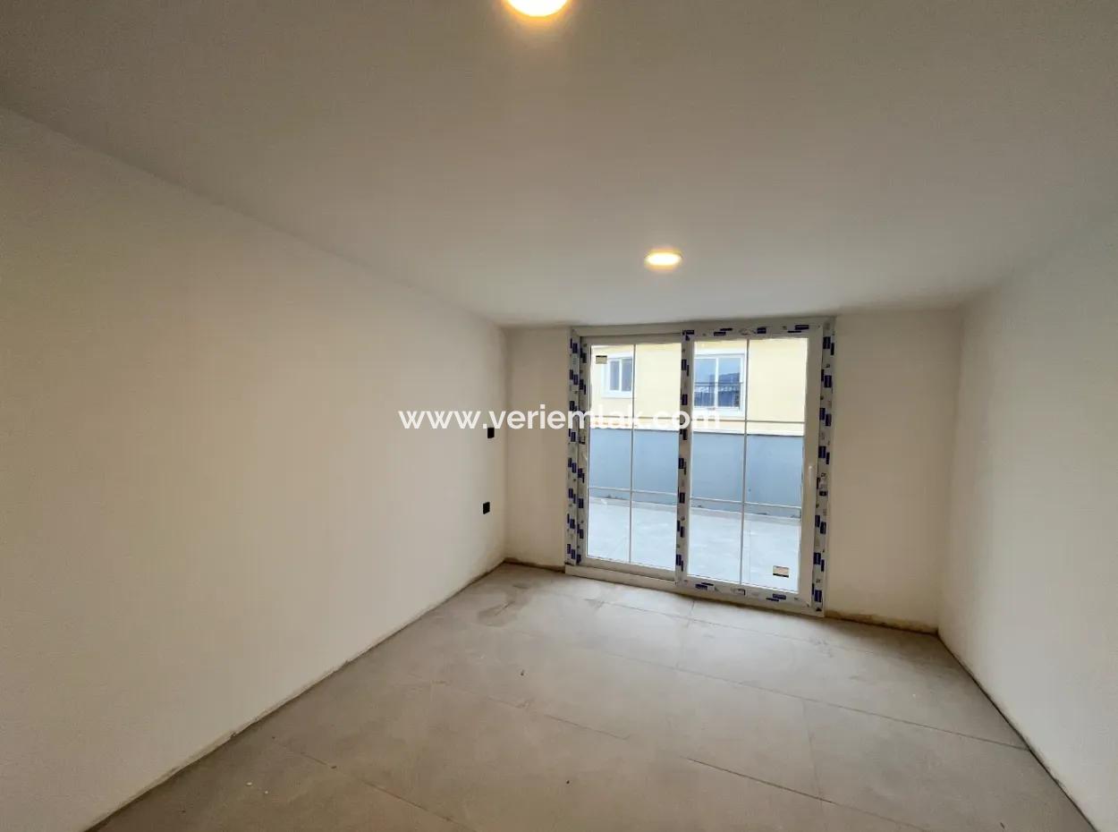 Seferihisar Çarşı Merkezinde 4+1 Teraslı Dubleks Daire!