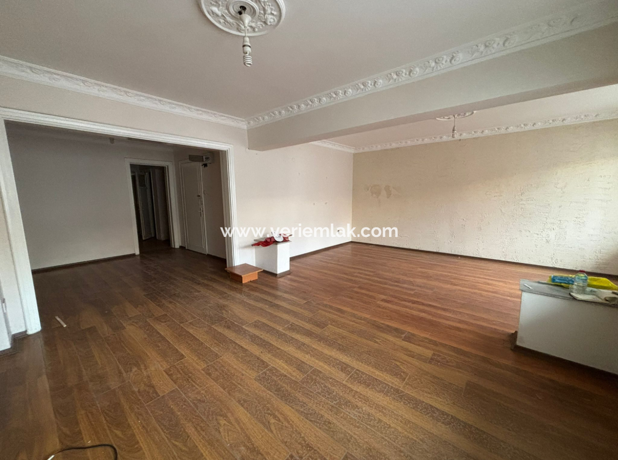 Alsancak Kıbrıs Şehitleri Yakını 3+1 125M2  1.Kat Kiralık Büro/Ofis /Işyeri