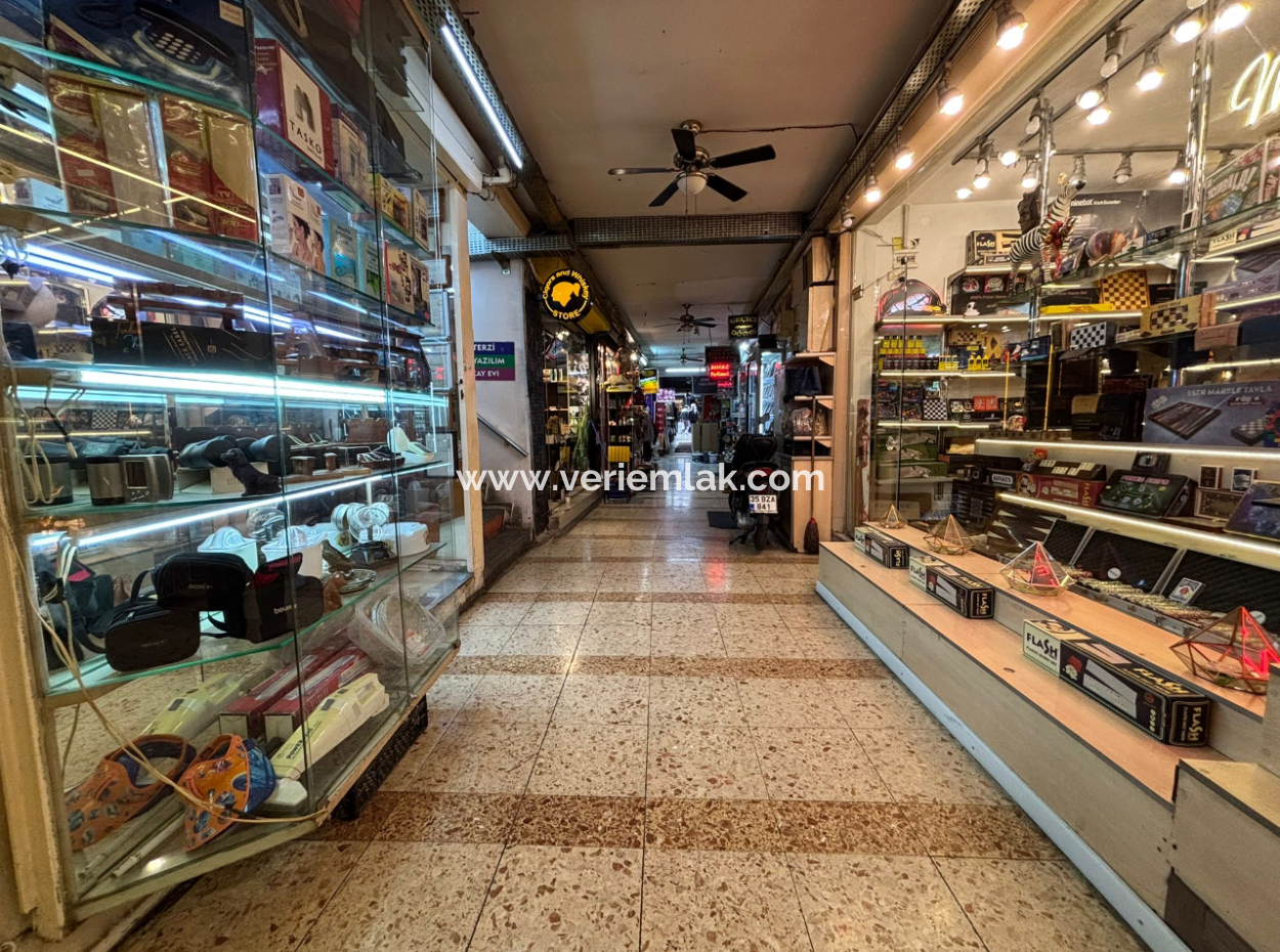 Alsancak Kıbrıs Şehitlerinde Pasaj İçerisinde Fırsat Kiralık Dükkanlar!
