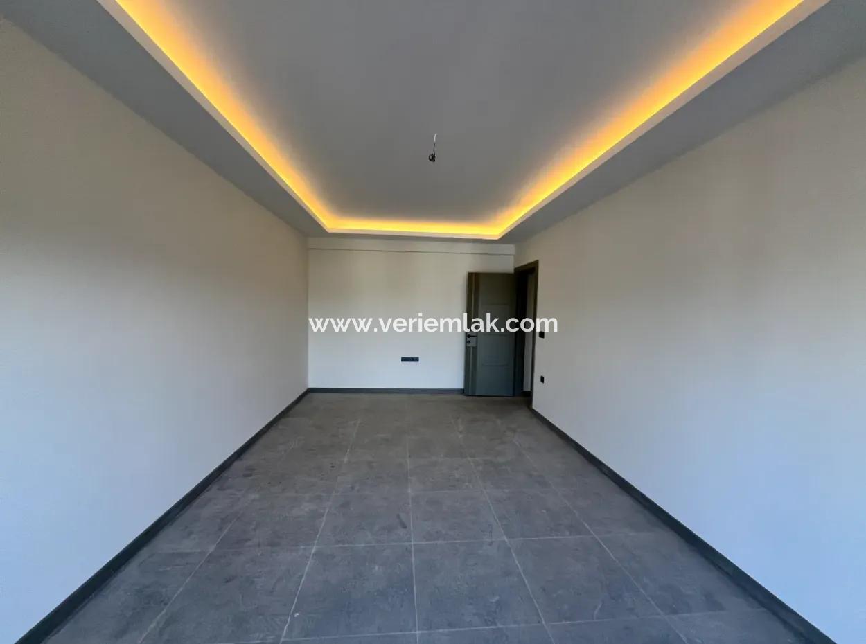 Seferihisar Çolakibrahimbey’de 120 M² Geniş 2+1 Satılık Daire