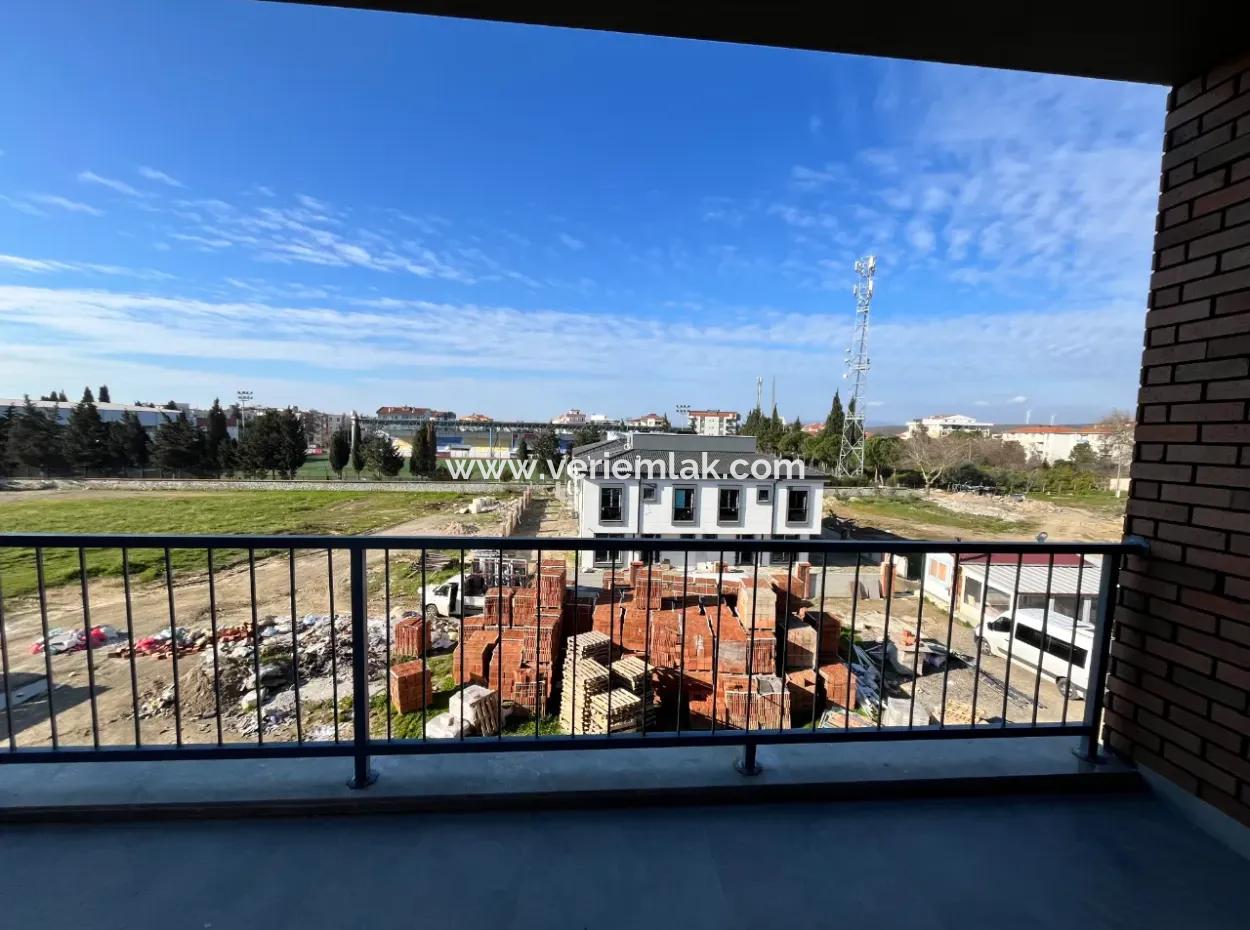 Seferihisar Çolakibrahimbey’de 120 M² Geniş 2+1 Satılık Daire