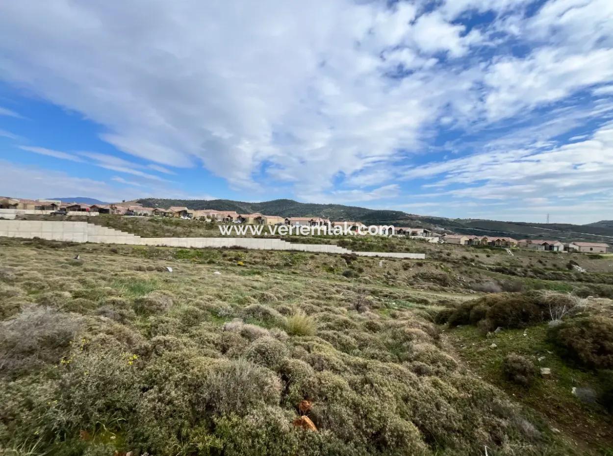 Seferihisar Devlet Hastanesi Yakınında, 300 M² Dubleks İmarlı Satılık Arsa!