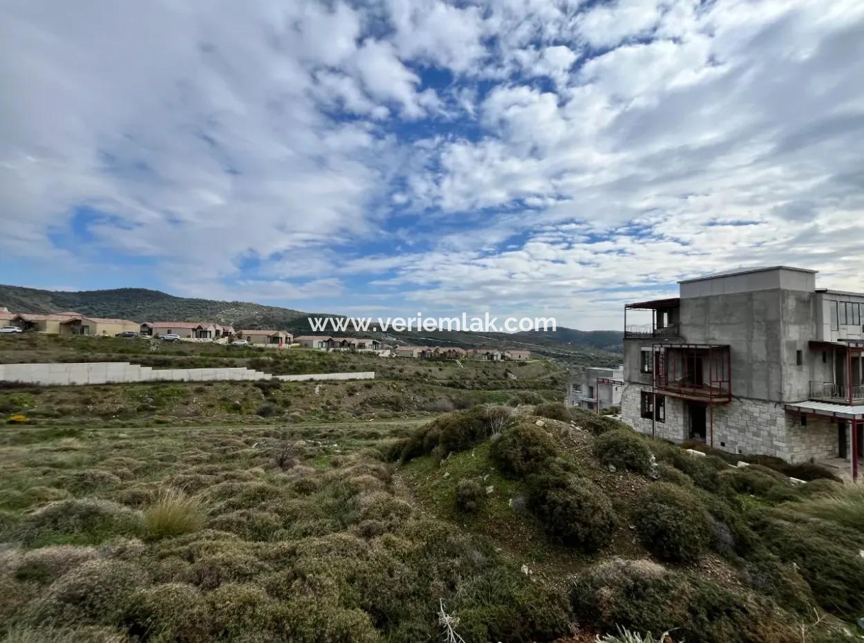 Seferihisar Devlet Hastanesi Yakınında, 300 M² Dubleks İmarlı Satılık Arsa!