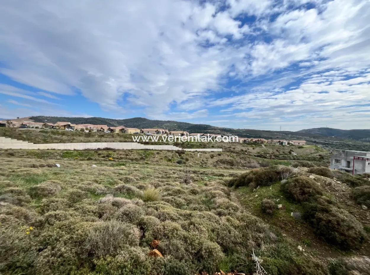 Seferihisar Devlet Hastanesi Yakınında, 300 M² Dubleks İmarlı Satılık Arsa!