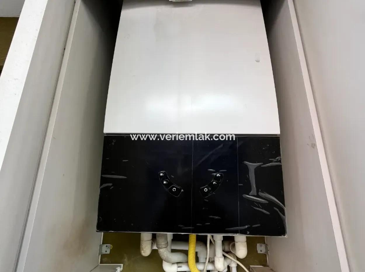 Seferihisar Camikebir Mahallesi’nde, Gözsüzler Bölgesinde, Havuzlu Site İçerisinde 3+1 Satılık Daire