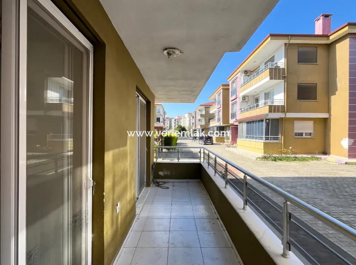 Seferihisar Camikebir Mahallesi’nde, Gözsüzler Bölgesinde, Havuzlu Site İçerisinde 3+1 Satılık Daire