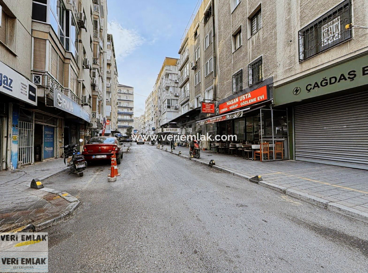 Alsancak – Mahmut Esat Civarı  1+1 Fırsat Satılık Daire!