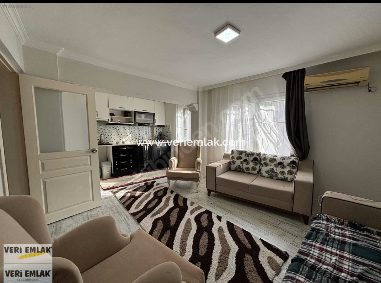 Alsancak   Zeynel Ergin Sokak   2+1 70M2 Tadilatlı Uygun Fiyatlı Satılık Daire!