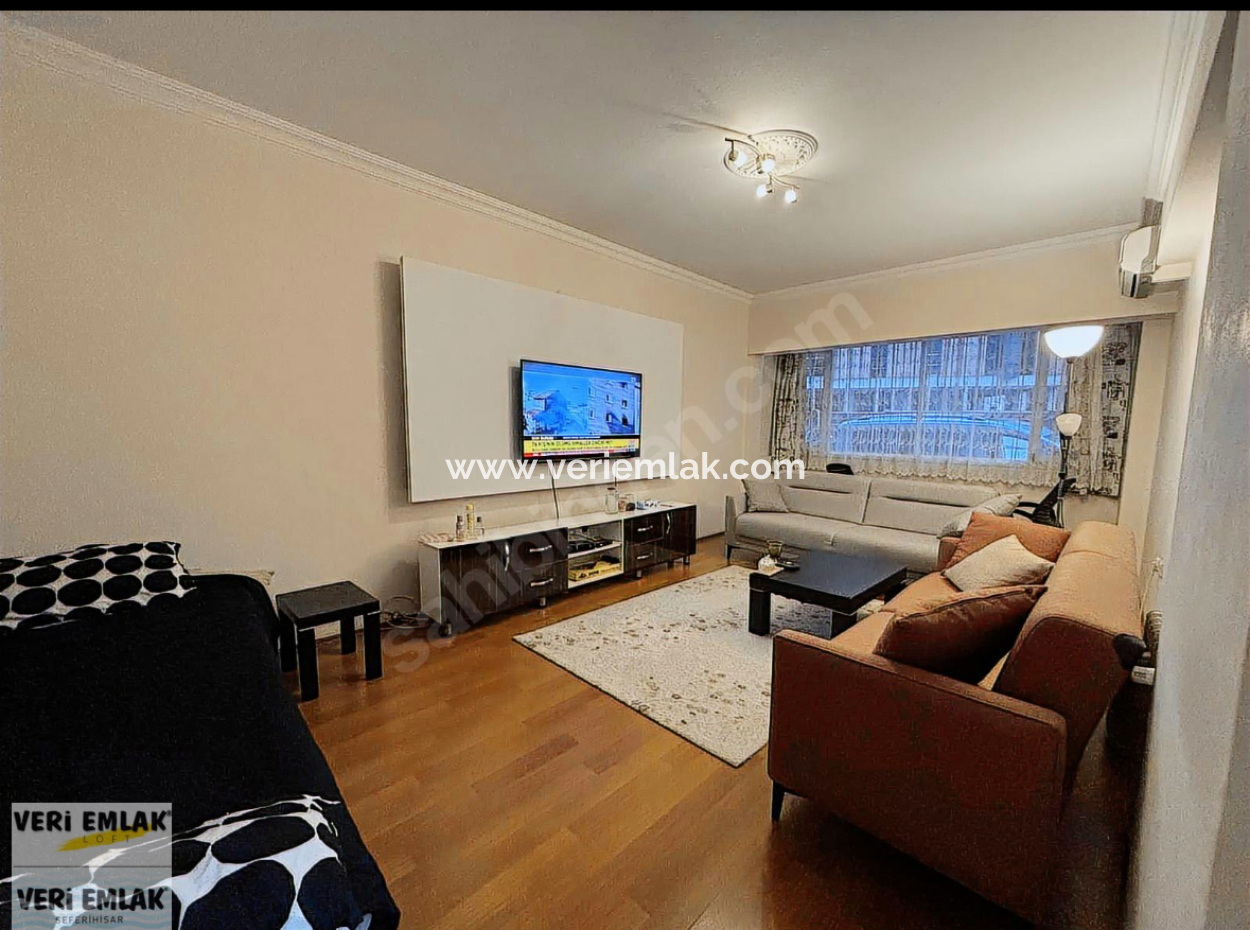 Alsancak   Talatpaşa Yakını    Mahmut Esatta   1.5+1 65M2   Tadilatlı,Masrafsız Yüksek Girişli Satılık Daire!