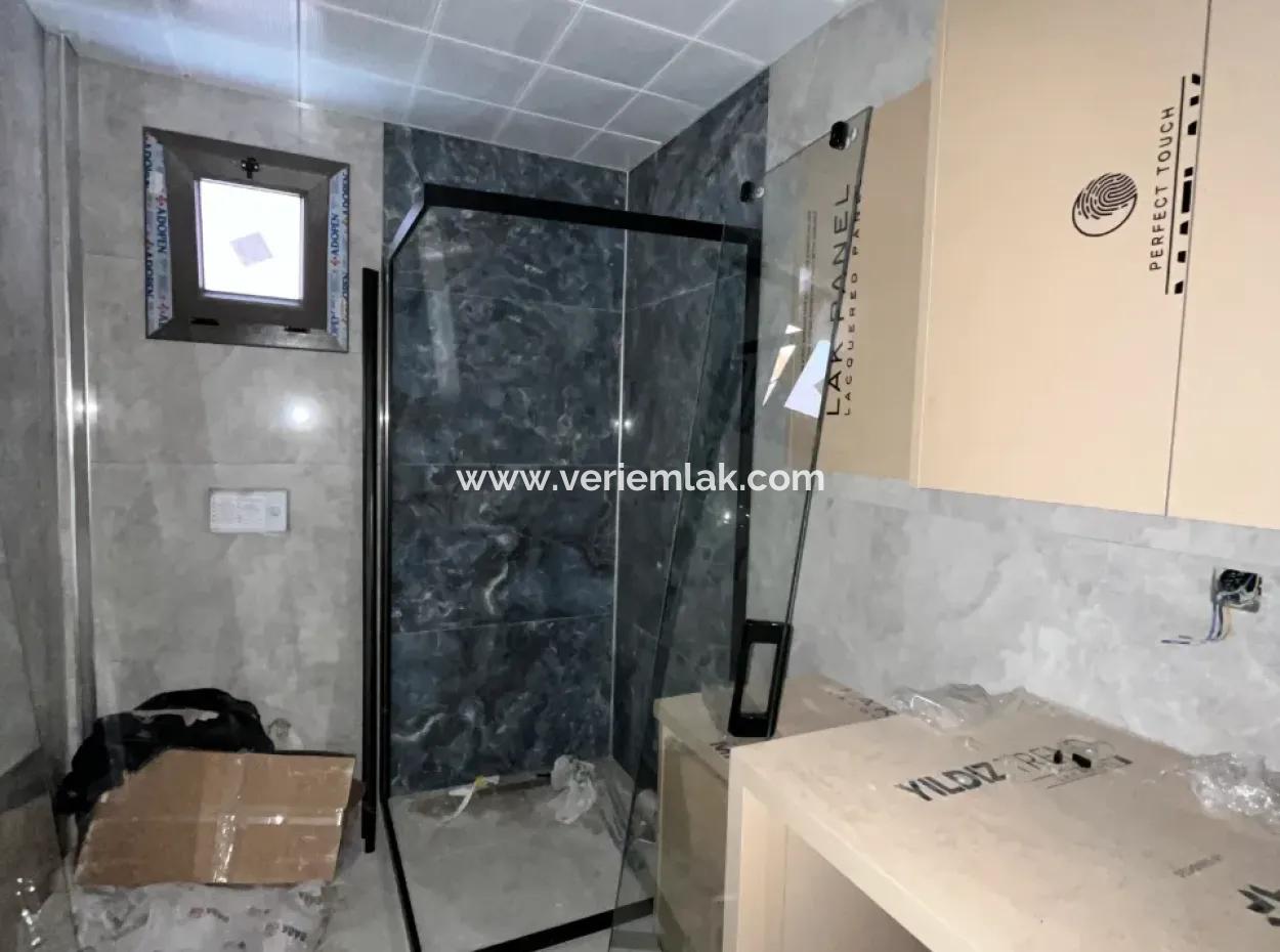 Seferihisar Merkez’de Konforlu Ve Modern 1+1 Daire