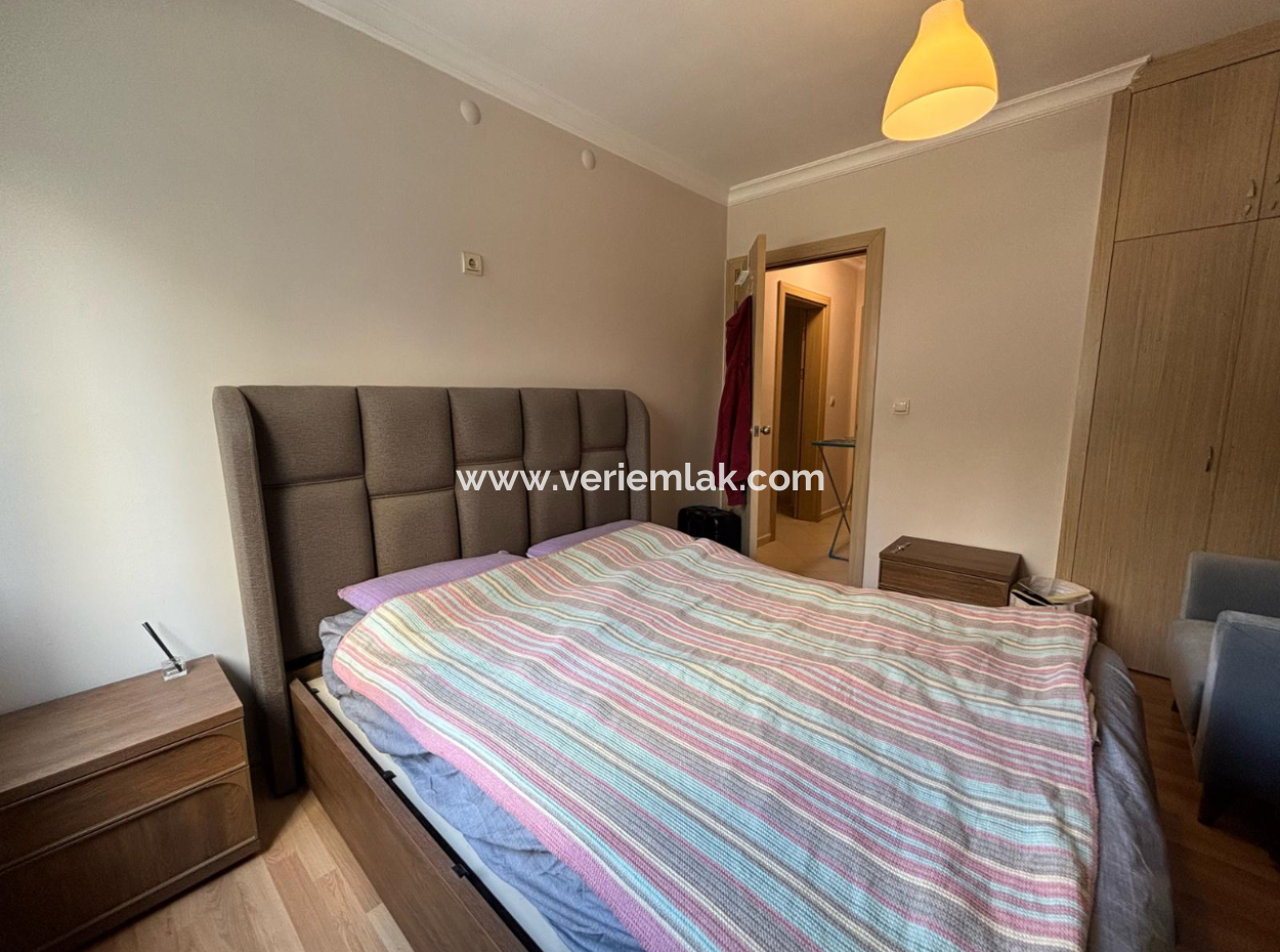 Karşıyaka   Yüksek Vadi Evleri   1+1 65M2 Satılık Daire!