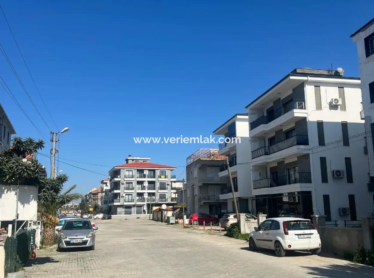 Seferihisar Camikebir Mahallesinde Bahçeli, Ayrık Nizam 3+1 Satılık Daire