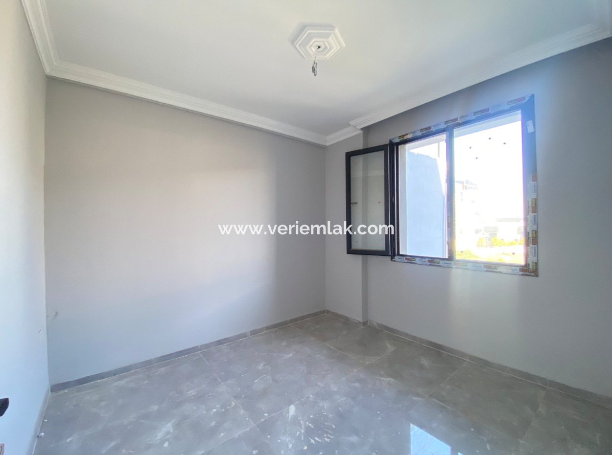 Seferihisar Doğanbey Ar Konut Sitesinde Satılık 3+1 Villa