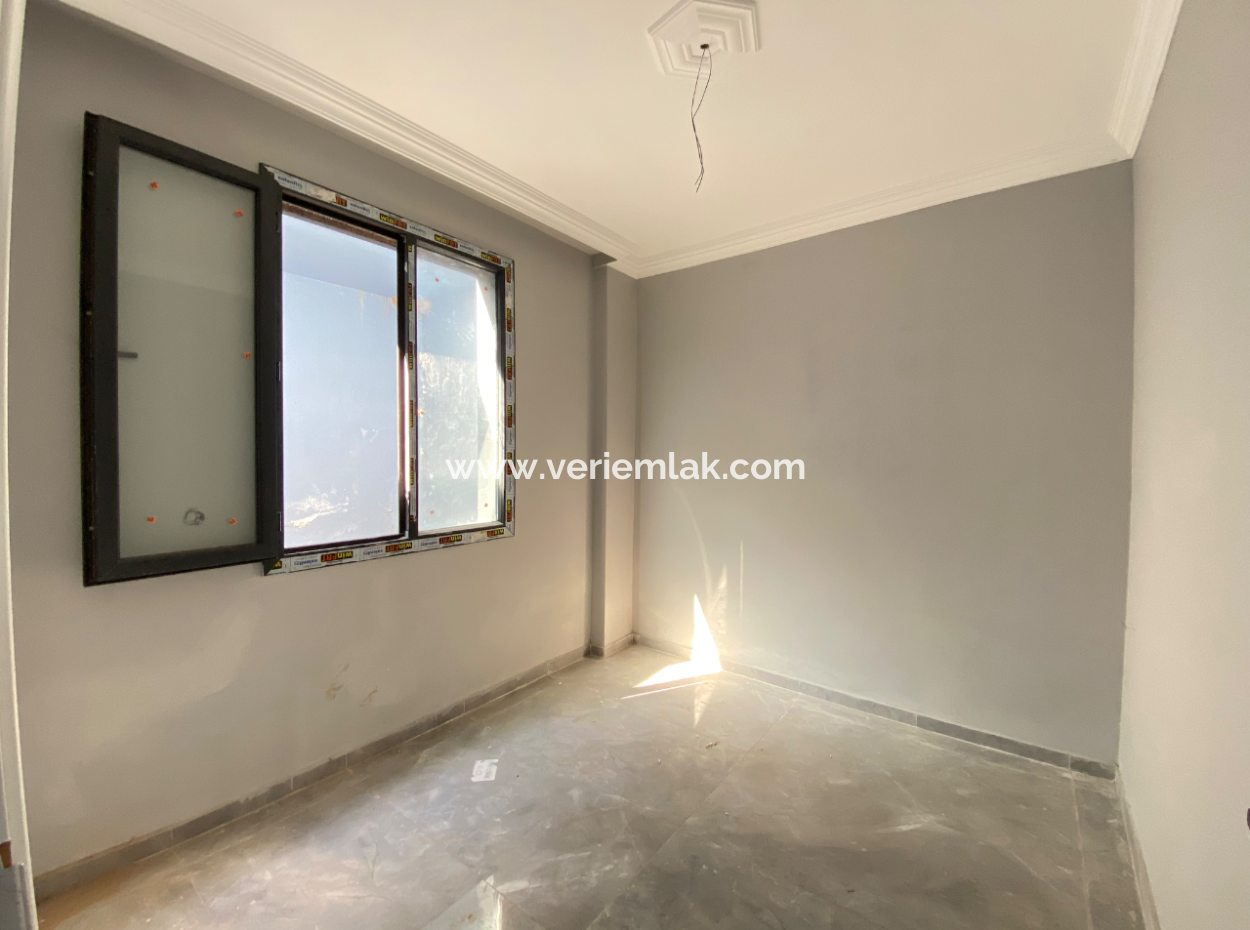 Seferihisar Doğanbey Ar Konut Sitesinde Satılık 3+1 Villa