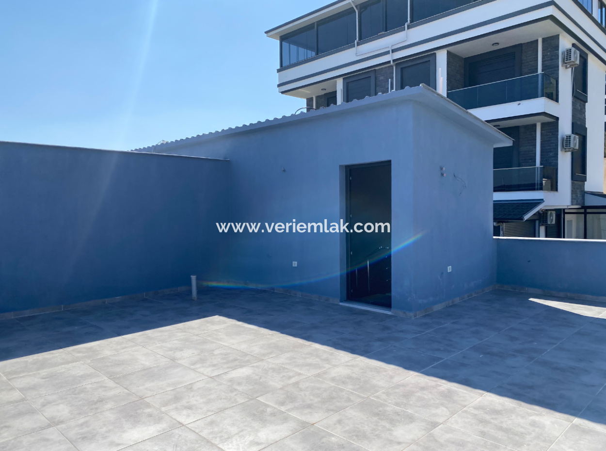 Seferihisar Doğanbey Ar Konut Sitesinde Satılık 3+1 Villa