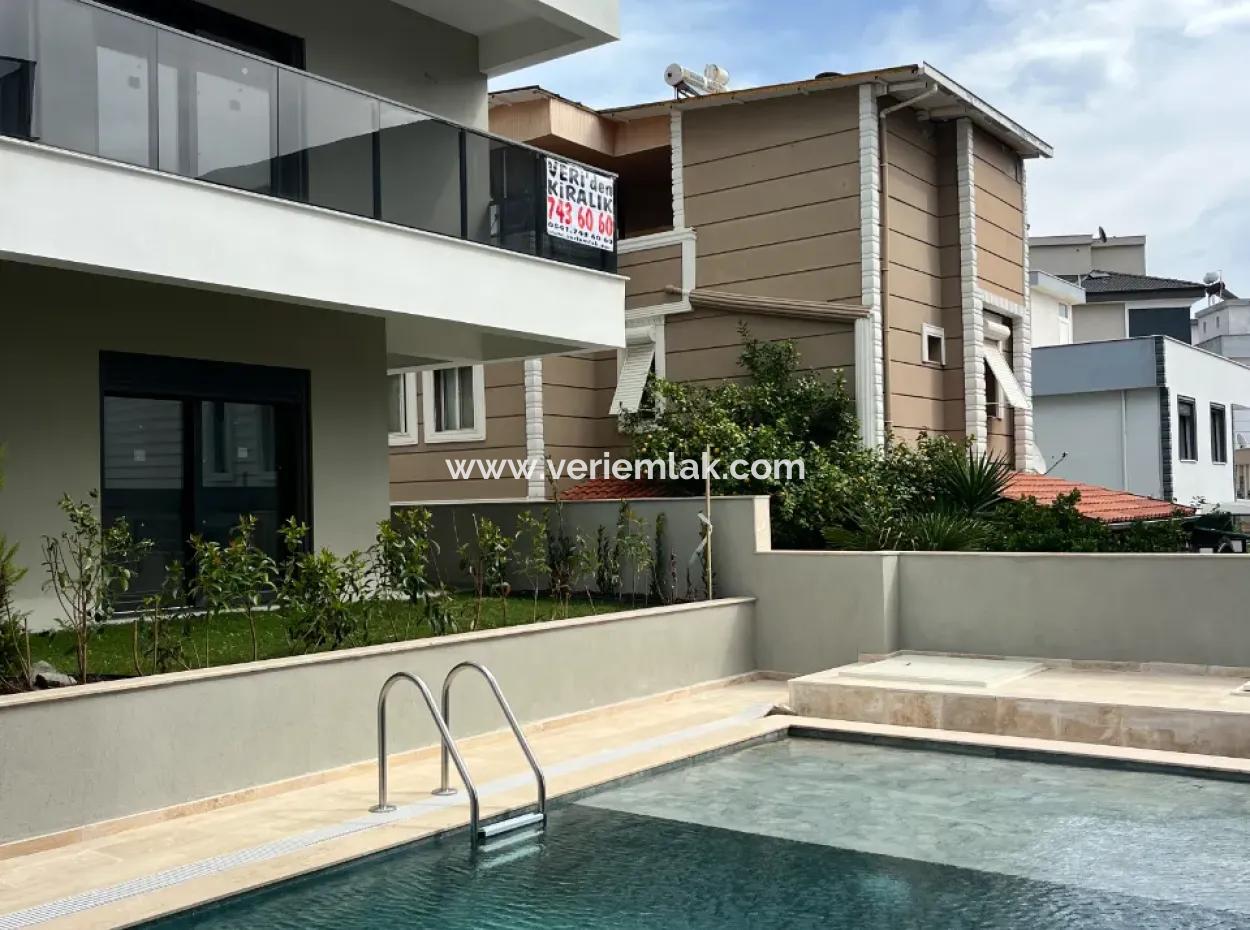 Seferihisar Camikebir Mahallesi'nde, Havuzlu Site İçerisinde, Sıfır Ve Ferah Kiralık Daire