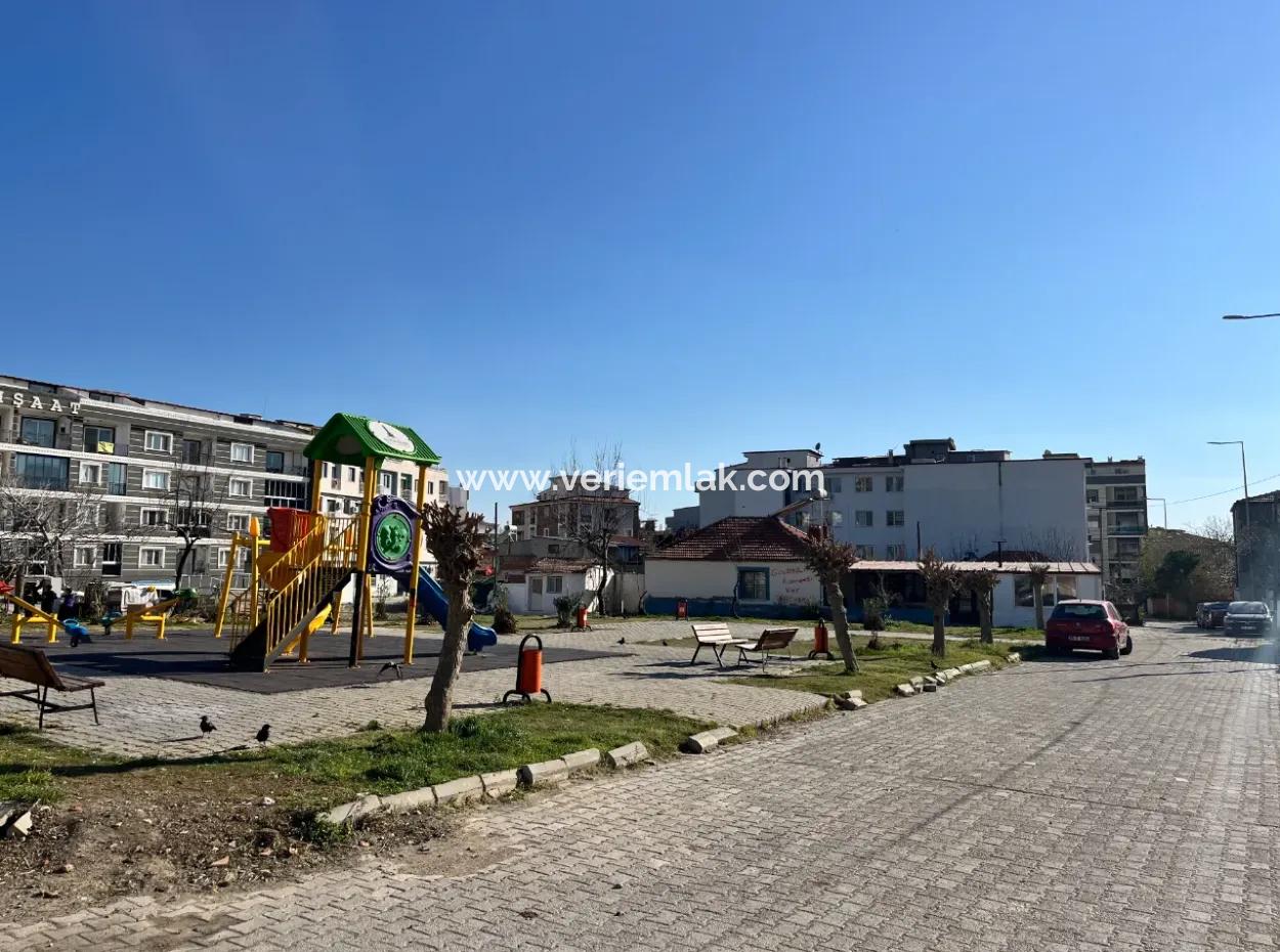 Seferihisar Çolakibrahimbey Mahallesi’nde Yatırıma Uygun Köşe Parsel Satılık Arsa!