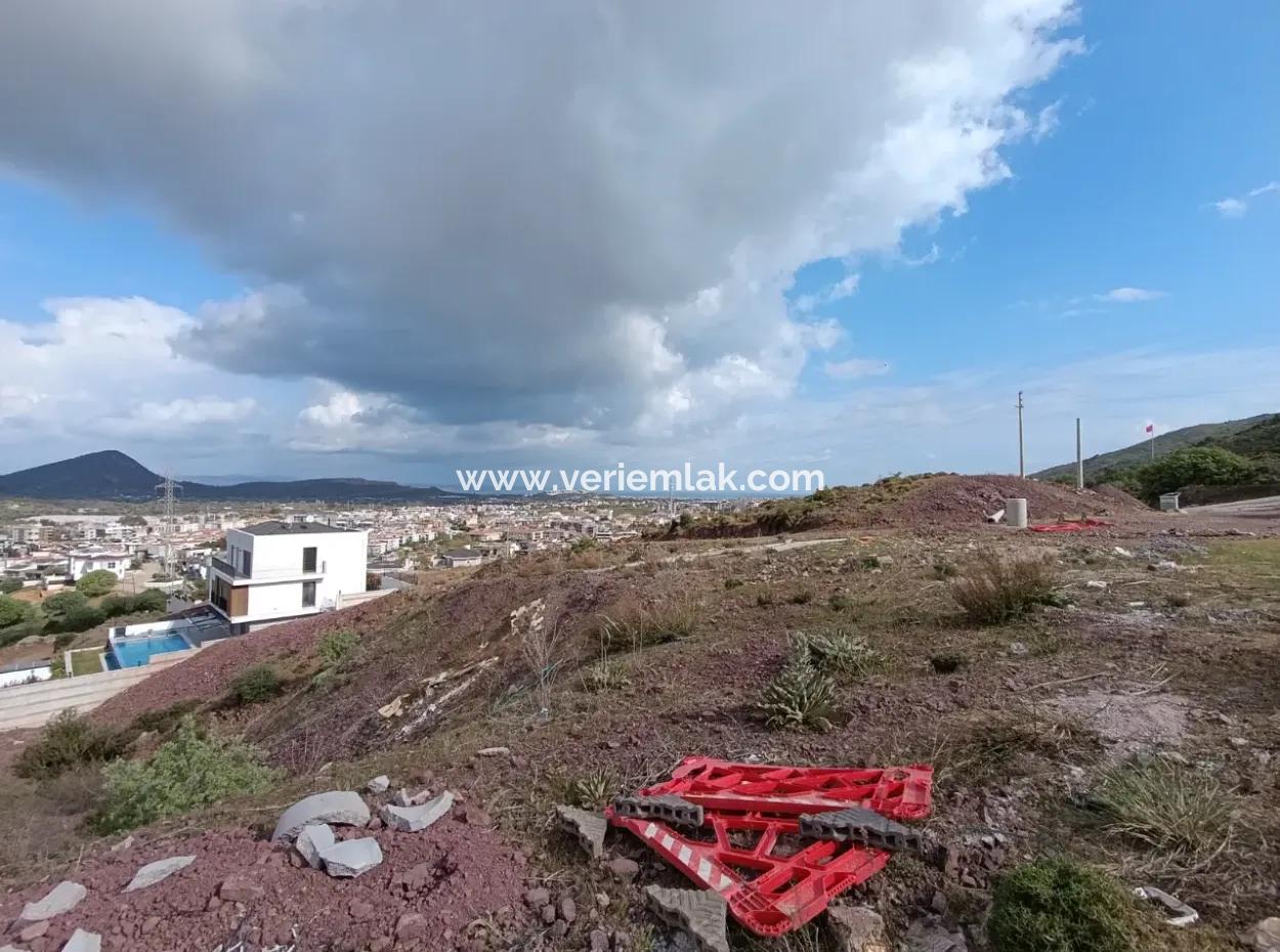 Güzelbahçe Yelki’de Köşe Parsel, Deniz Ve Şehir Manzaralı Satılık Arsa