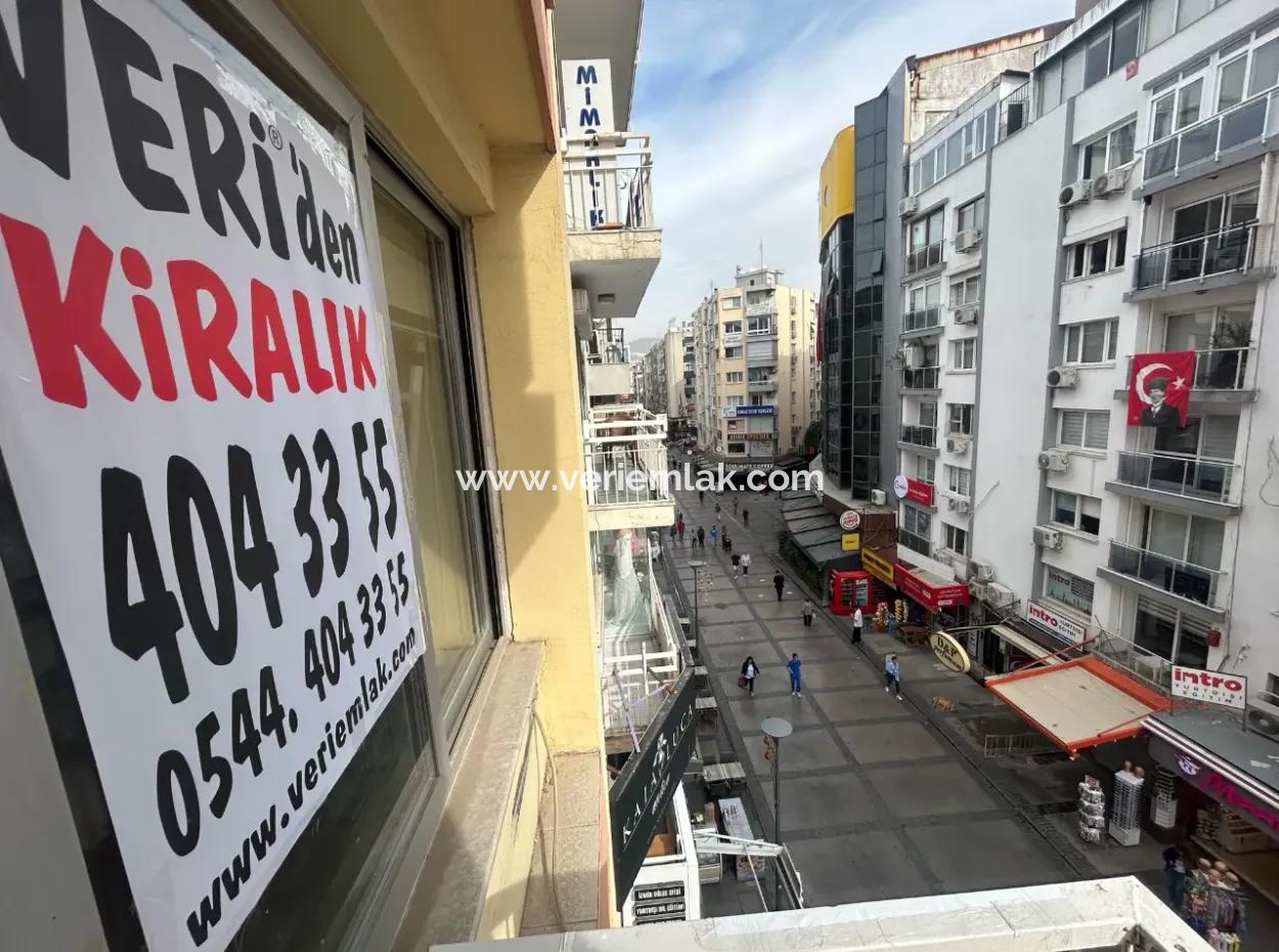 Alsancak Kıbrıs Şehitlerinde  Tabela Değeri Yüksek Ofis