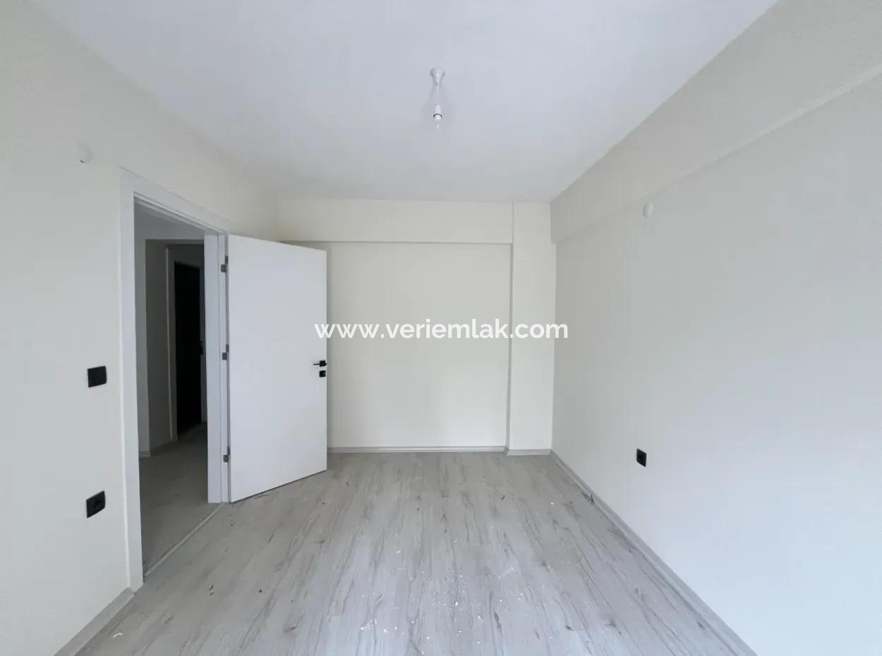 Seferihisar Turabiye Mahallesi’nde Lüks Mimarili 1+1 Sıfır Daire