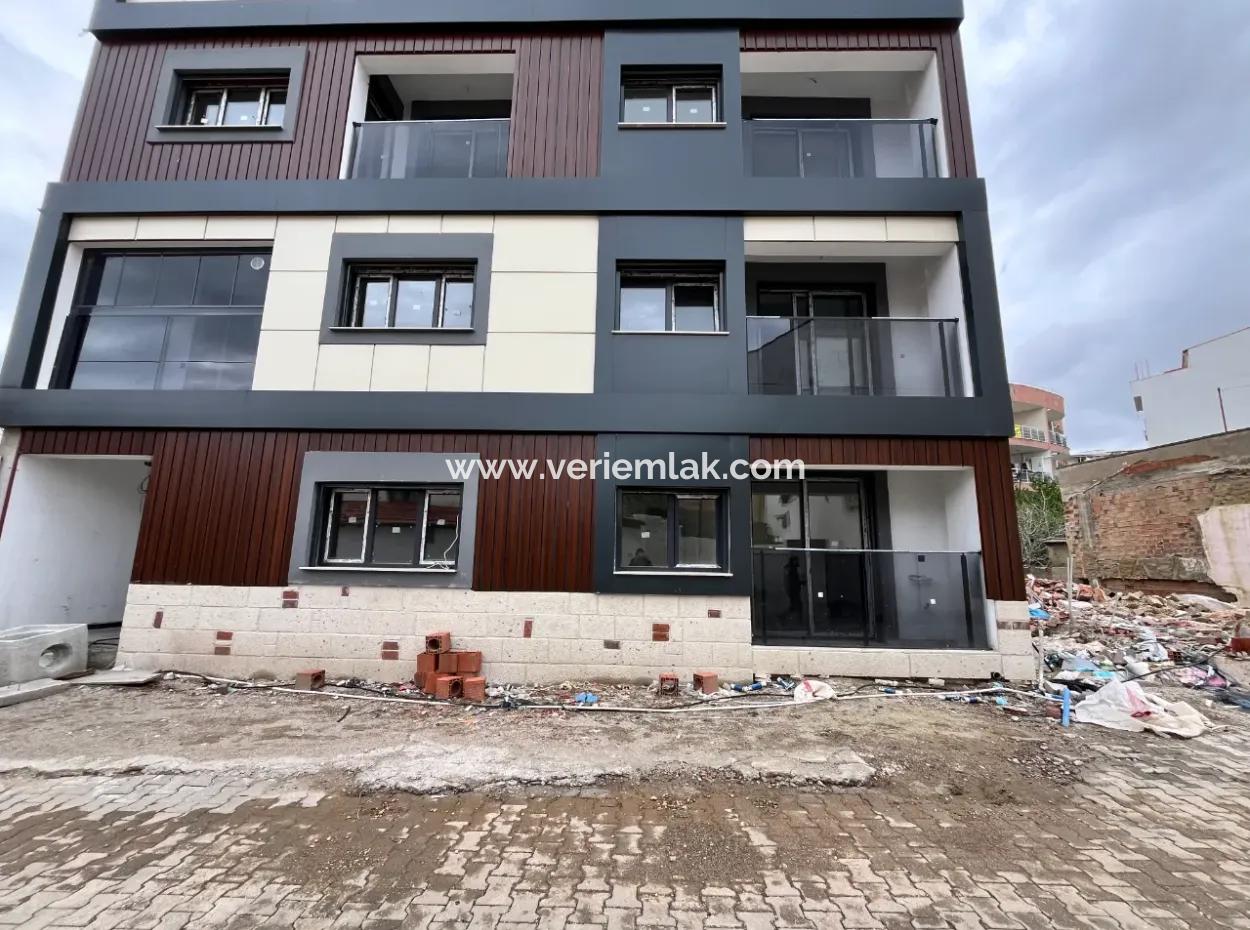 Seferihisar Turabiye Mahallesi’nde Lüks Mimarili 1+1 Sıfır Daire