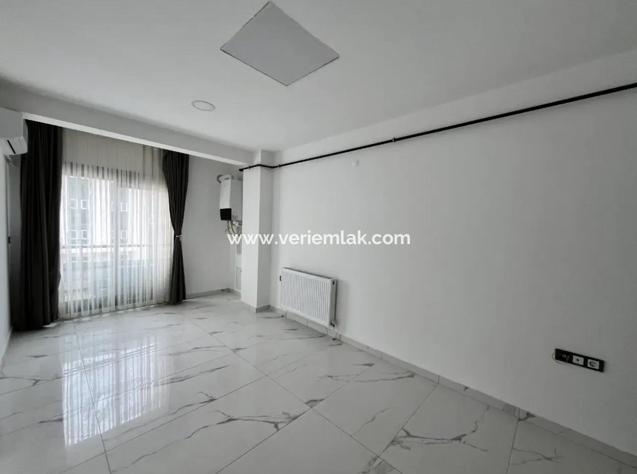 Seferihisar Kent Merkezinde, Adliye Karşısı, Tabela Değeri Yüksek, Sıfır Kiralık Ofis