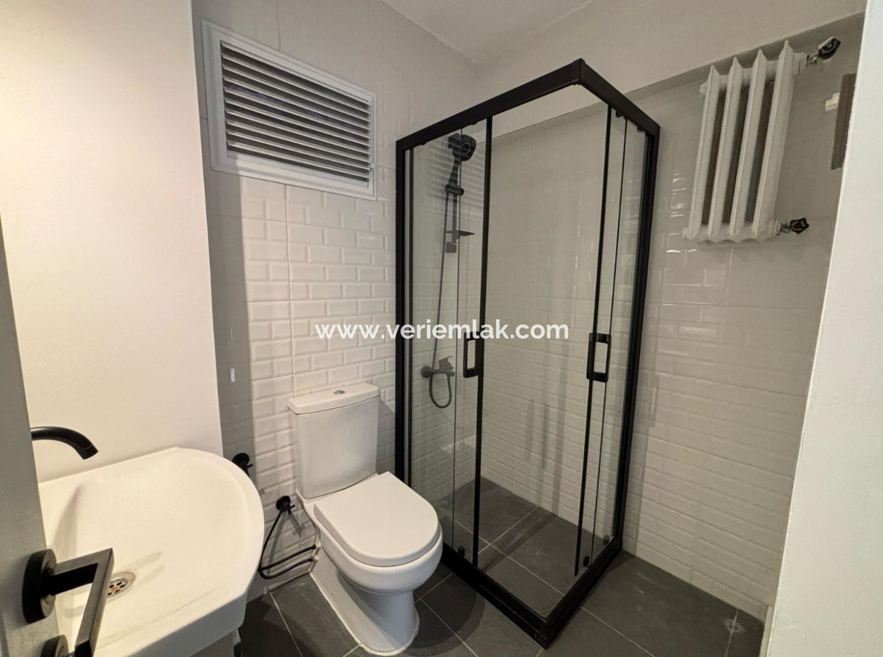 Alsancak   Mimar Sinan Mahallesinde   Dünyagöz Hastanesi Yakını Satılık 1+1 Daire