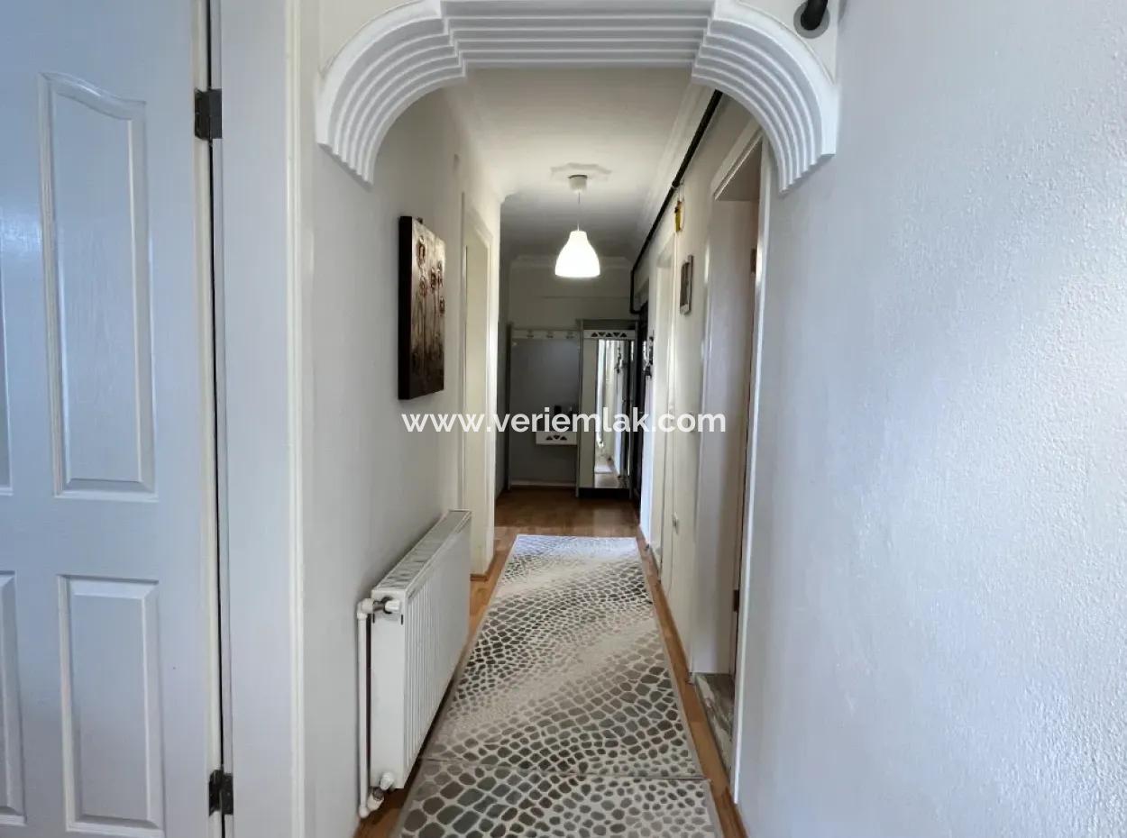 Gözsüzler Caddesi Üzerinde, Mandalina Bahçesi Manzaralı, Geniş Ve Işıl Işıl 3+1 Daire