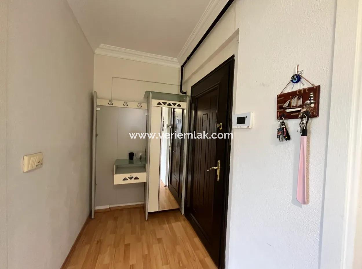 Gözsüzler Caddesi Üzerinde, Mandalina Bahçesi Manzaralı, Geniş Ve Işıl Işıl 3+1 Daire