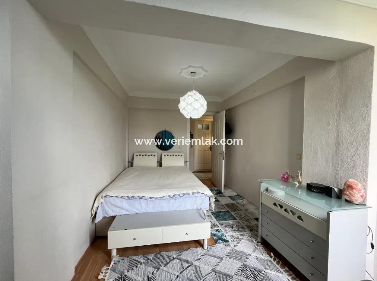 Gözsüzler Caddesi Üzerinde, Mandalina Bahçesi Manzaralı, Geniş Ve Işıl Işıl 3+1 Daire