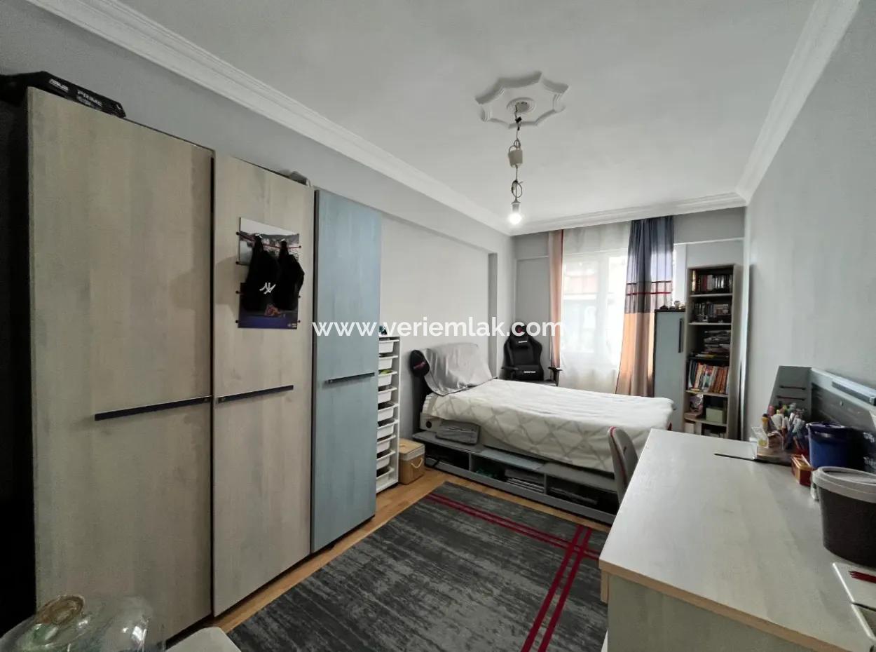 Gözsüzler Caddesi Üzerinde, Mandalina Bahçesi Manzaralı, Geniş Ve Işıl Işıl 3+1 Daire