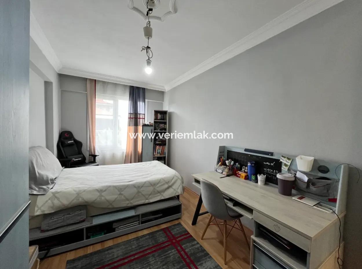 Gözsüzler Caddesi Üzerinde, Mandalina Bahçesi Manzaralı, Geniş Ve Işıl Işıl 3+1 Daire