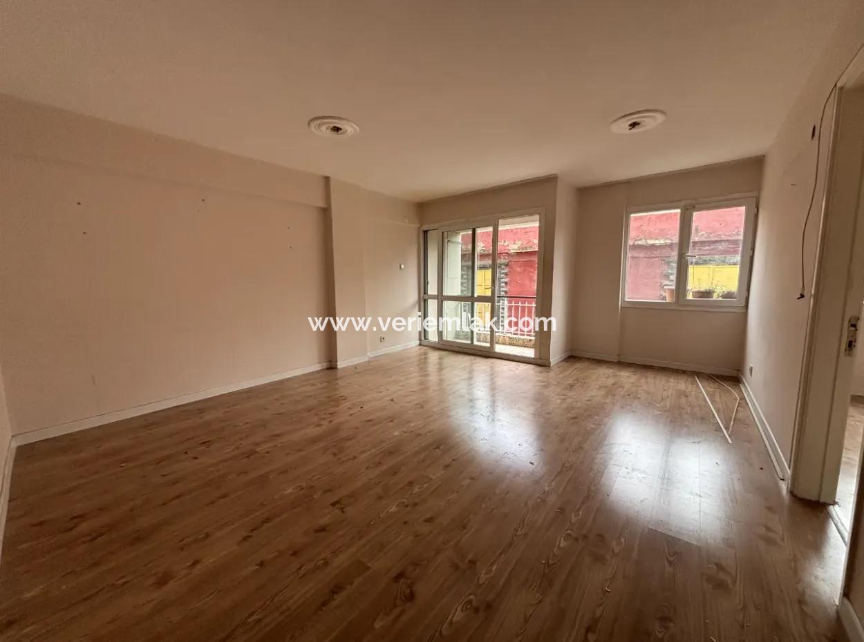 Alsancak Kıbrıs Şehitleri Yakını 2+1 1.Kat Tadilatlı Kiralık