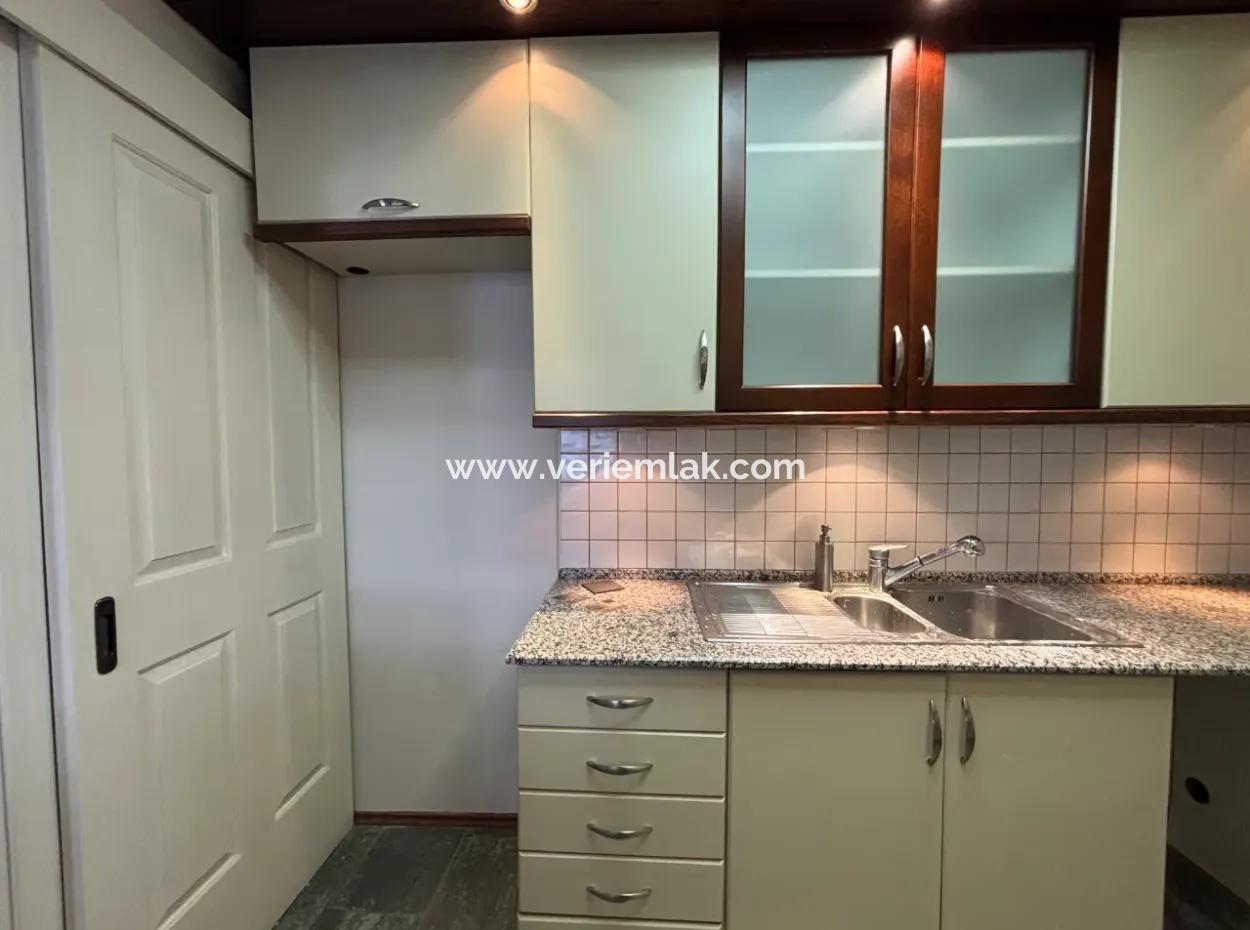 Alsancak Kordon Yakını Genç Binada 3+1 Kiralık Daire