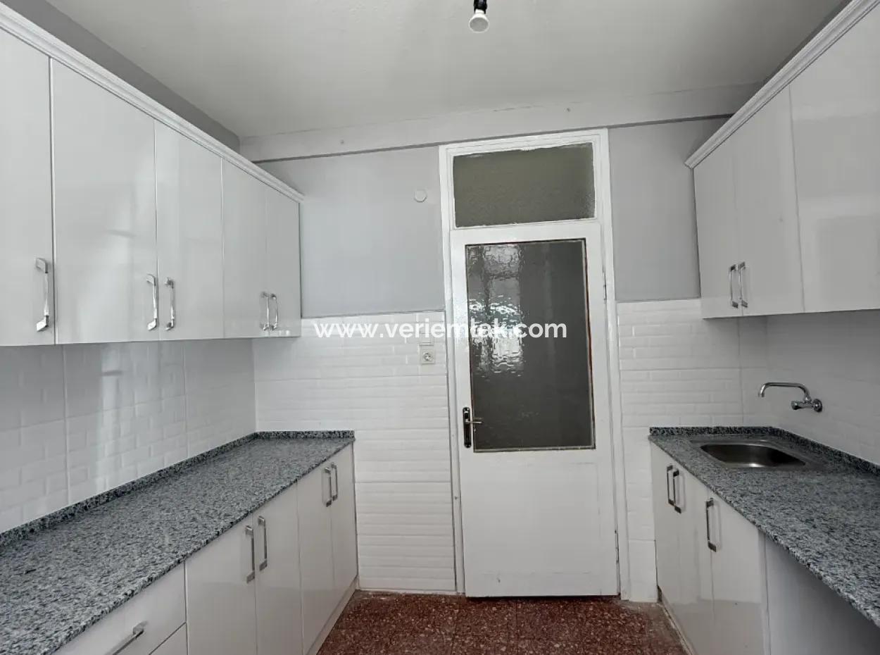 Karabağlar Sarıyer Mahallesinde Geniş Ve Kullanışlı 3+1 Satılık Daire