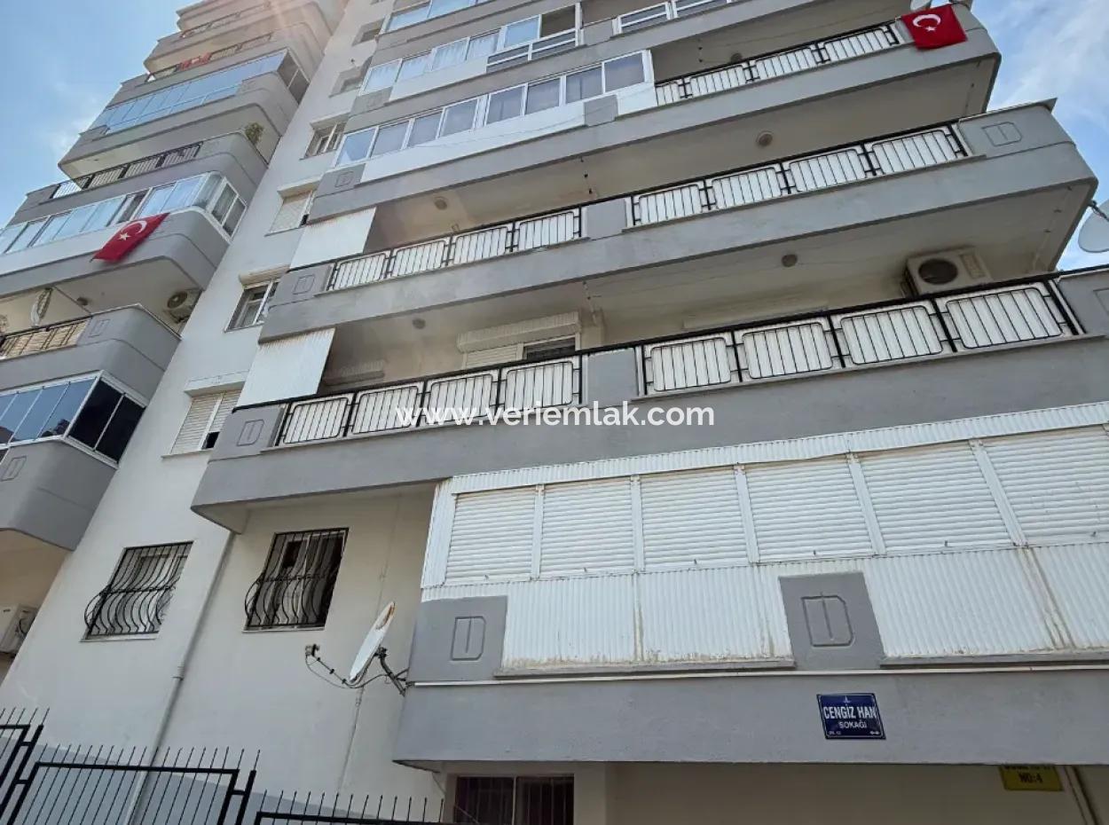 Balçova Teleferik Mahallesinde Manzaralı, Ferah Ve Kullanışlı 3+1 Daire
