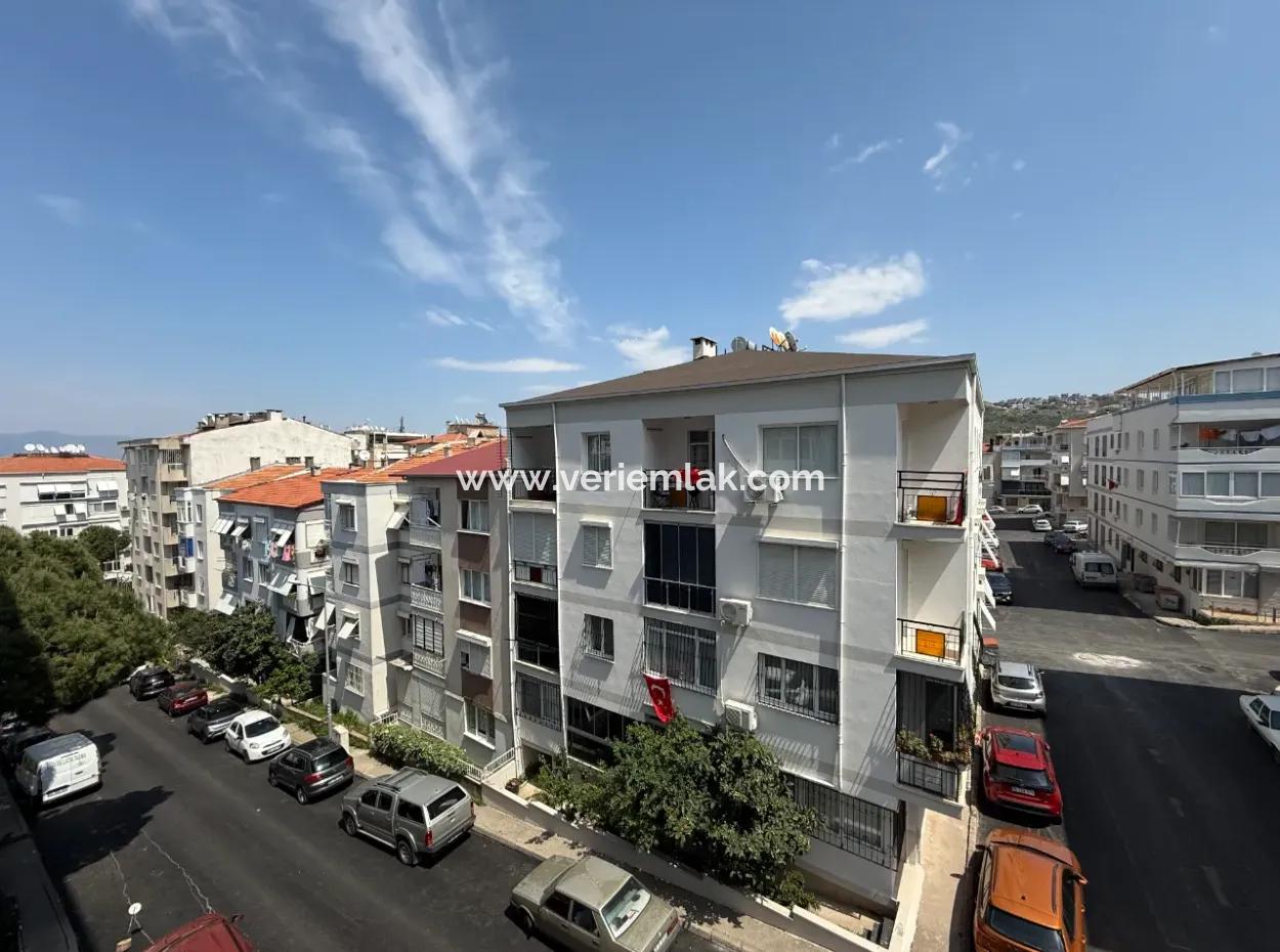 Balçova Teleferik Mahallesinde Manzaralı, Ferah Ve Kullanışlı 3+1 Daire