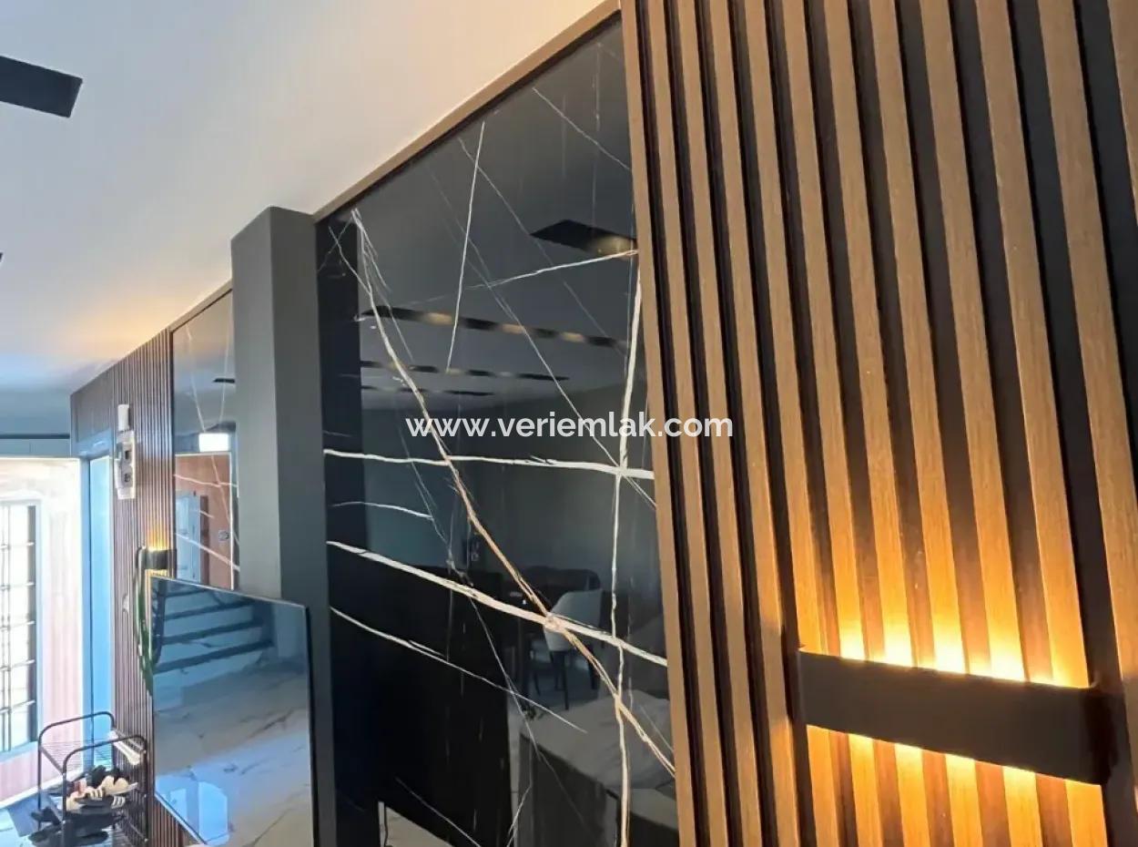 Seferihisar Akarca’da Deniz Ve Doğa Manzaralı Satılık Dubleks Villa