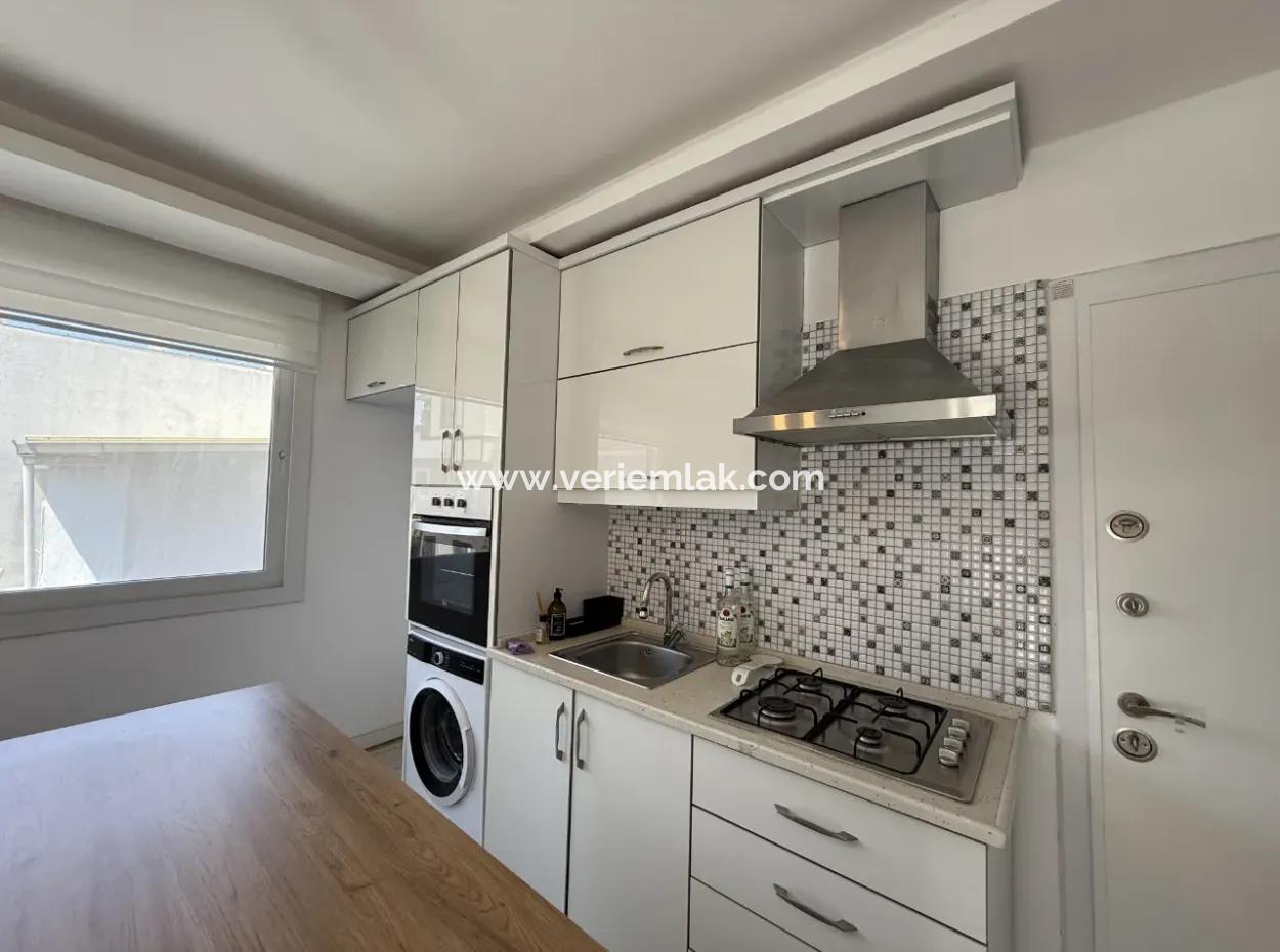 Sığacık Marina’ya 50 Metre Mesafede, Full Eşyalı, Geniş Teraslı Dubleks Daire!