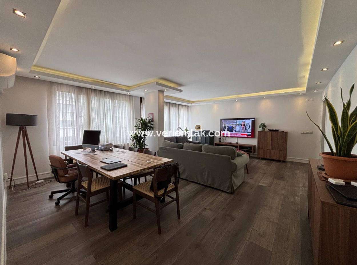 Alsancak Şair Eşrefte 3+1 140M2 Mimari Tasarım Kiralık Daire!