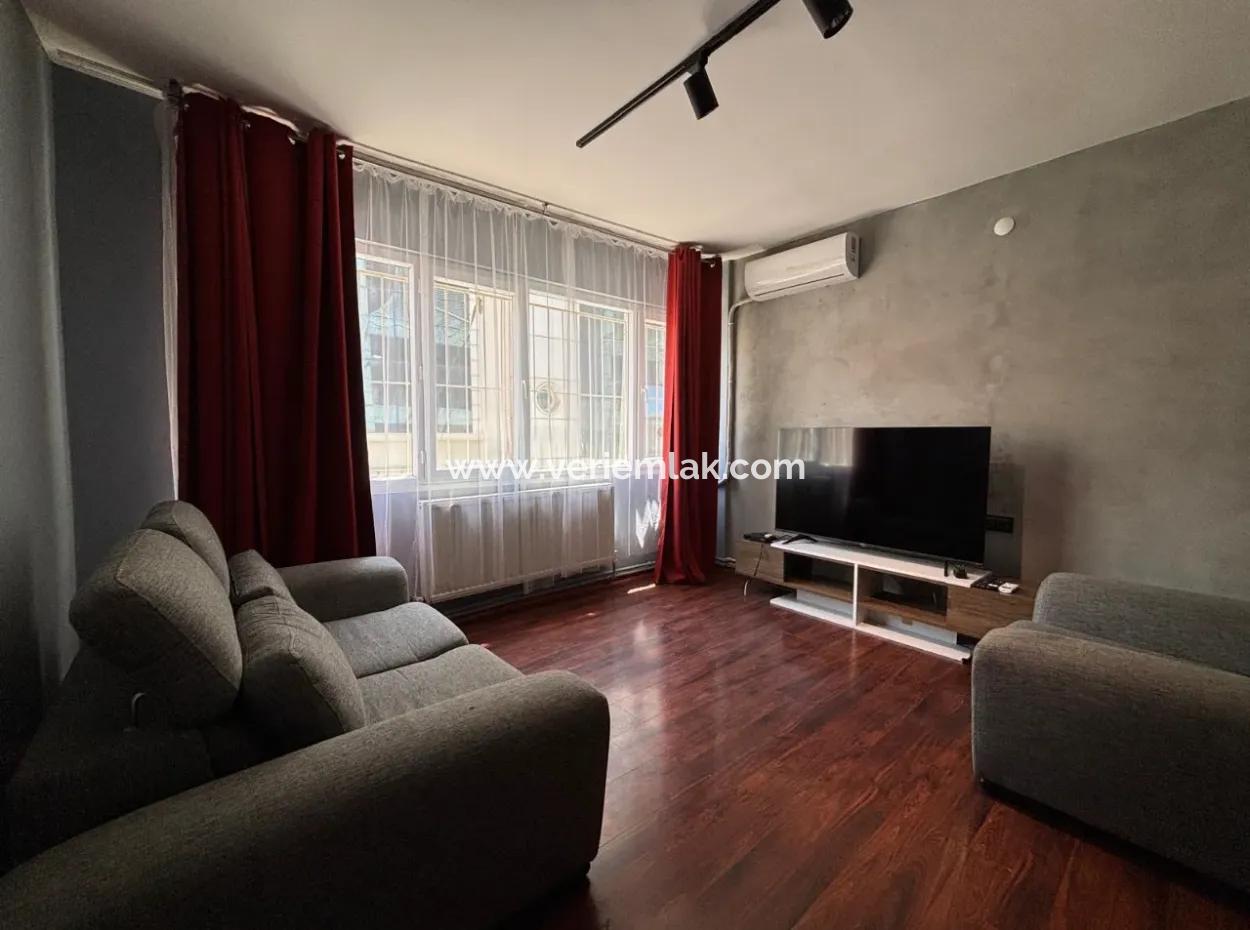Alsancak Kahramanlar 1+1 Kombili Ve Klimalı Kiralık Eşyalı Daire