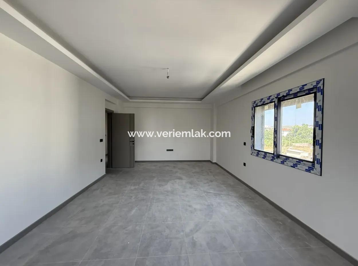 Seferihisar’da Sosyal Donatılı, Kapalı Mutfaklı, Lüks 3+1 Daire