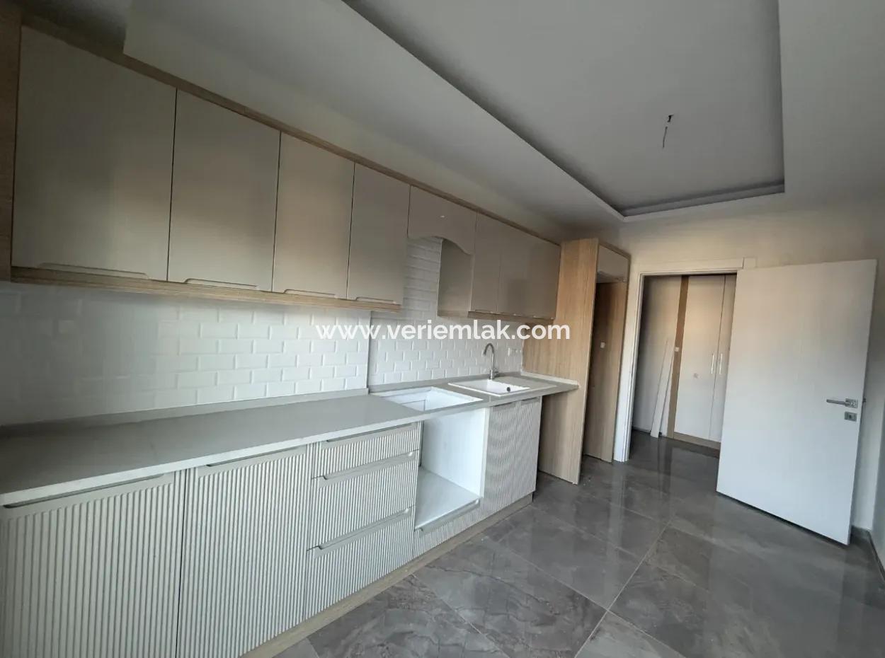 Seferihisar Hıdırlık’ta, Flora Garden Sitesi'nde Yepyeni Bir Yaşam Başlıyor