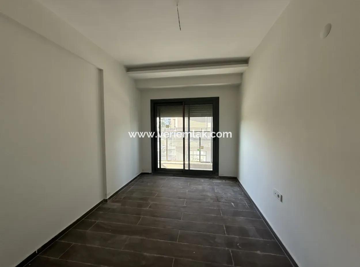 Seferihisar Hıdırlık’ta, Flora Garden Sitesi'nde Yepyeni Bir Yaşam Başlıyor