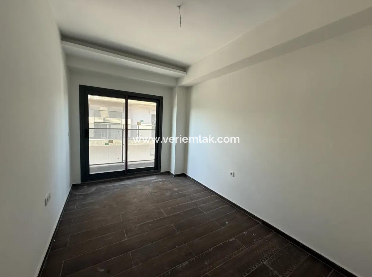 Seferihisar Hıdırlık’ta, Flora Garden Sitesi'nde Yepyeni Bir Yaşam Başlıyor