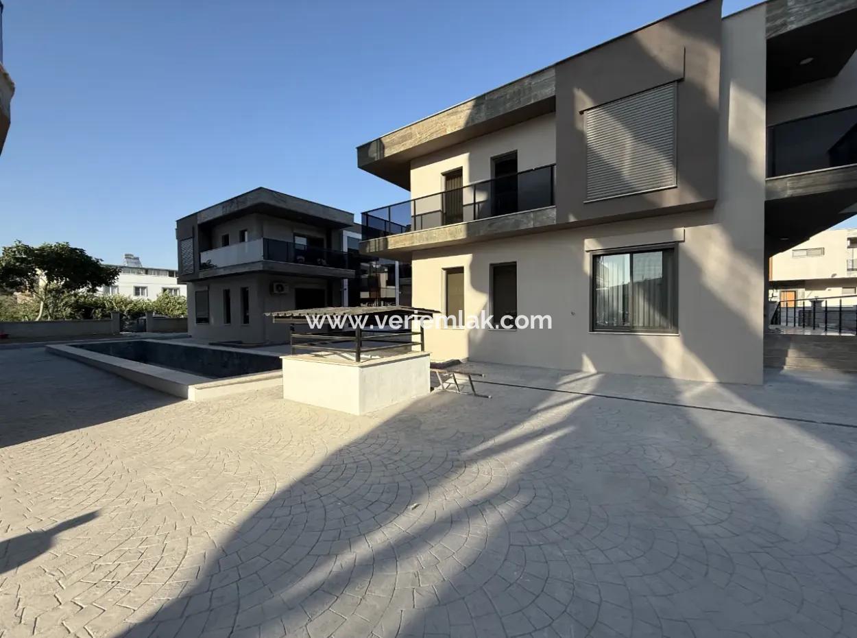 Seferihisar Hıdırlık’ta, Flora Garden Sitesi'nde Yepyeni Bir Yaşam Başlıyor