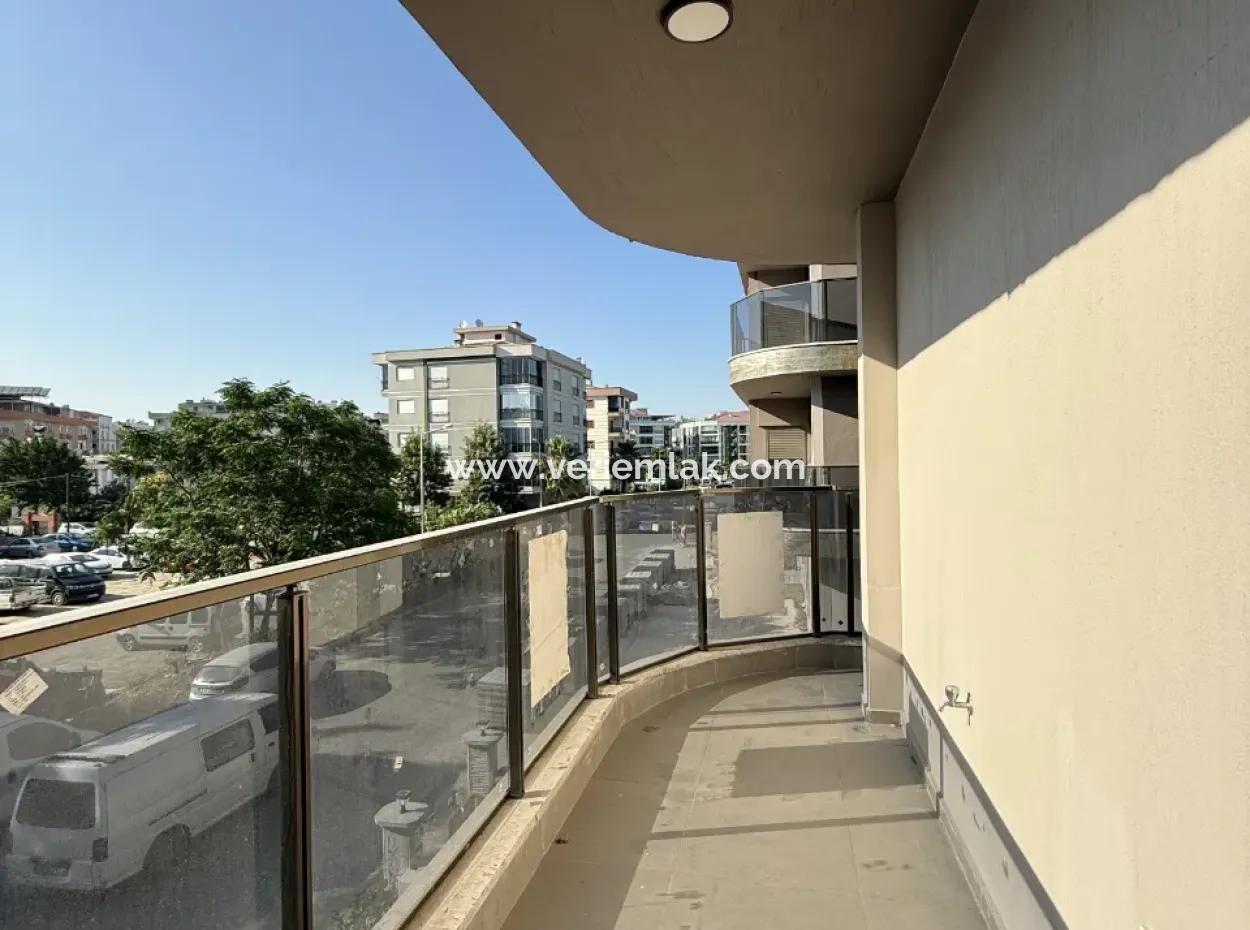 Seferihisar Hıdırlık’ta, Flora Garden Sitesi'nde Yepyeni Bir Yaşam Başlıyor