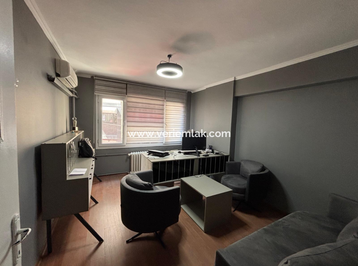 Alsancak  Kıbrıs Şehitlerin’de 1.Kat 3+1 120M2 Çift Wc Li Kiralık Büro/Ofis!